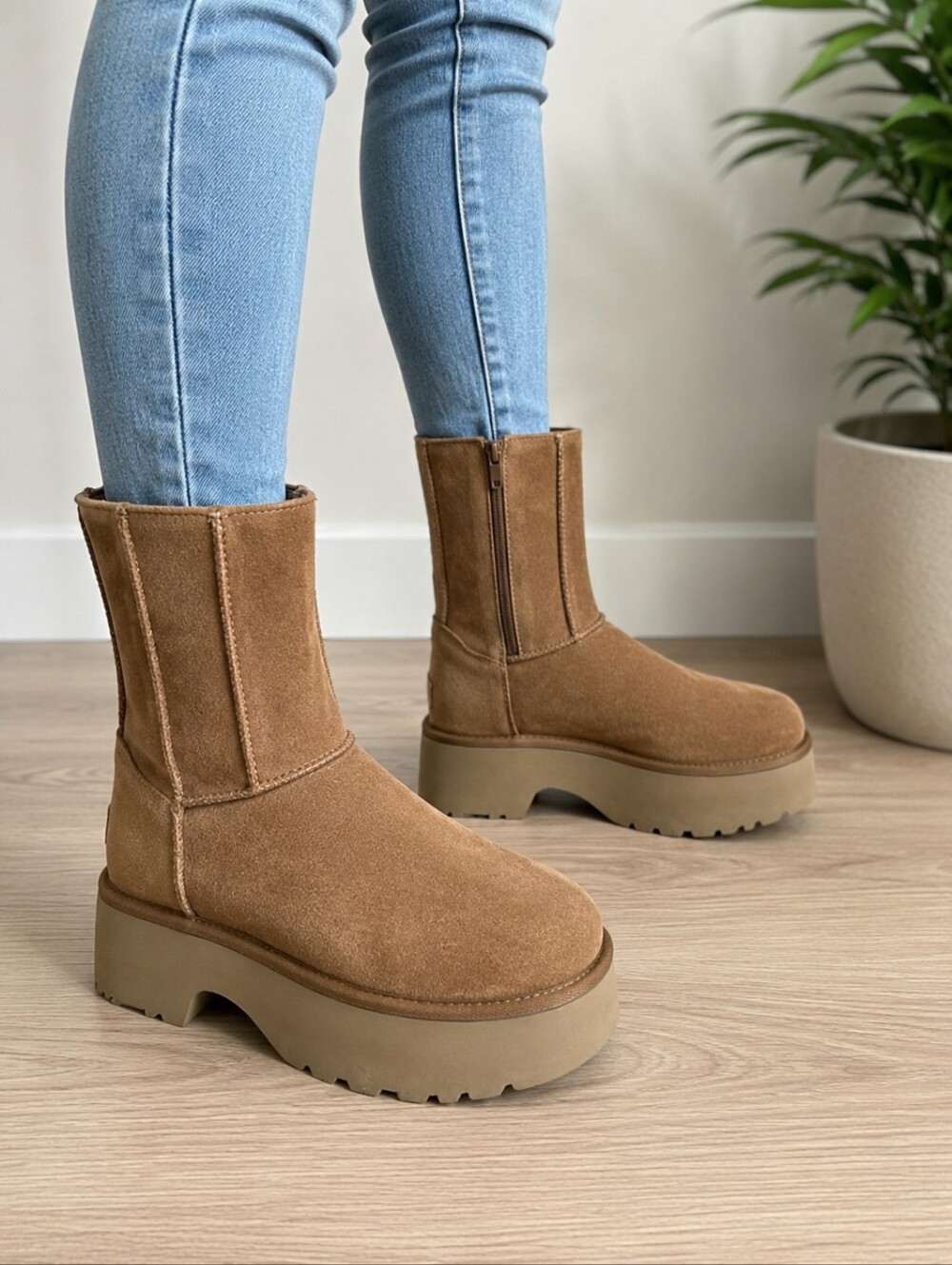 UGG Classic Twin Seam New Heights Platform Boots Chestnut Size 11 NWOB
